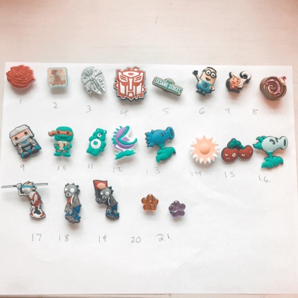 CROC CHRAMS / JIBBITZ MYSTERY BOX - Picture 4 of 11